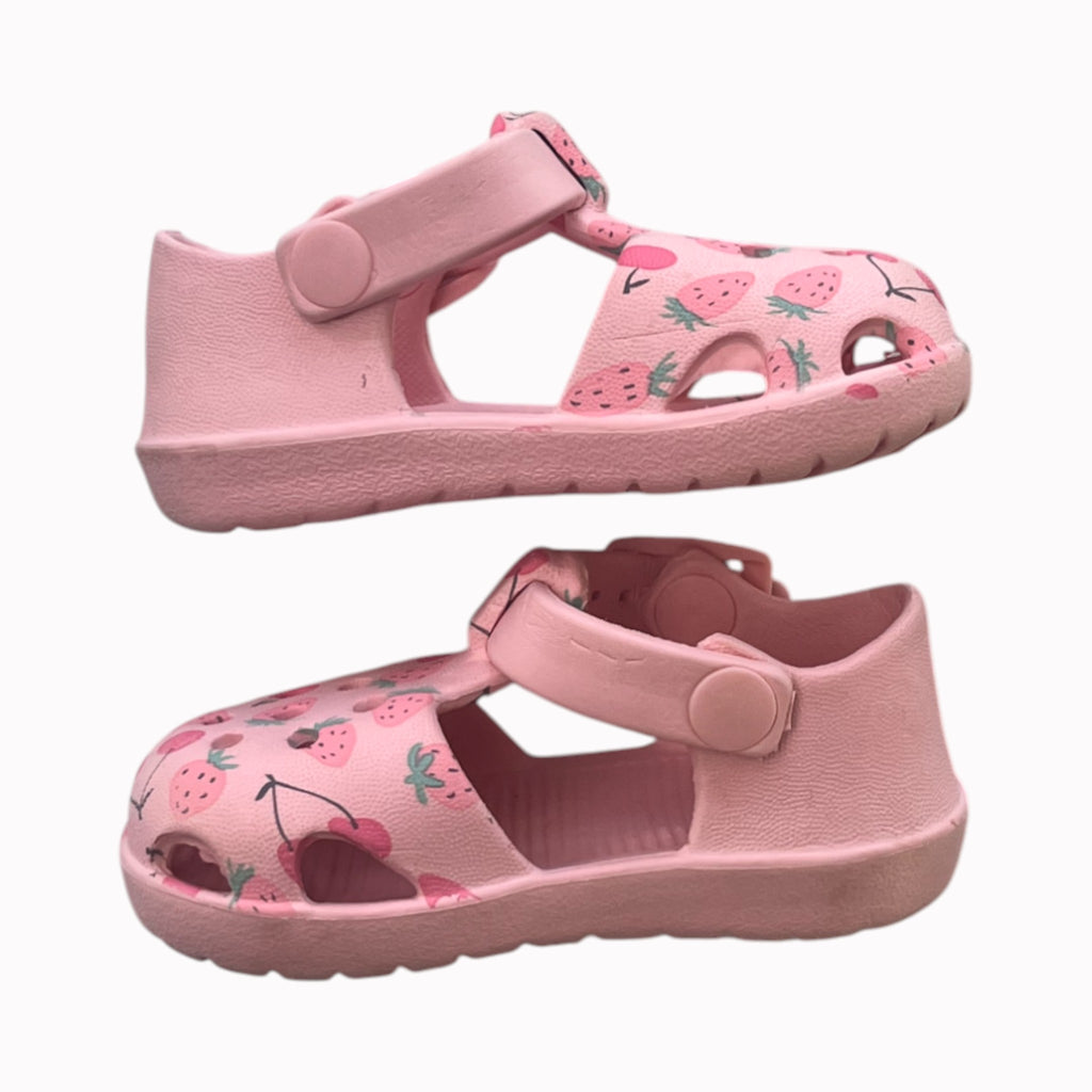 UK3 Pick & Pay Clothing Sandal