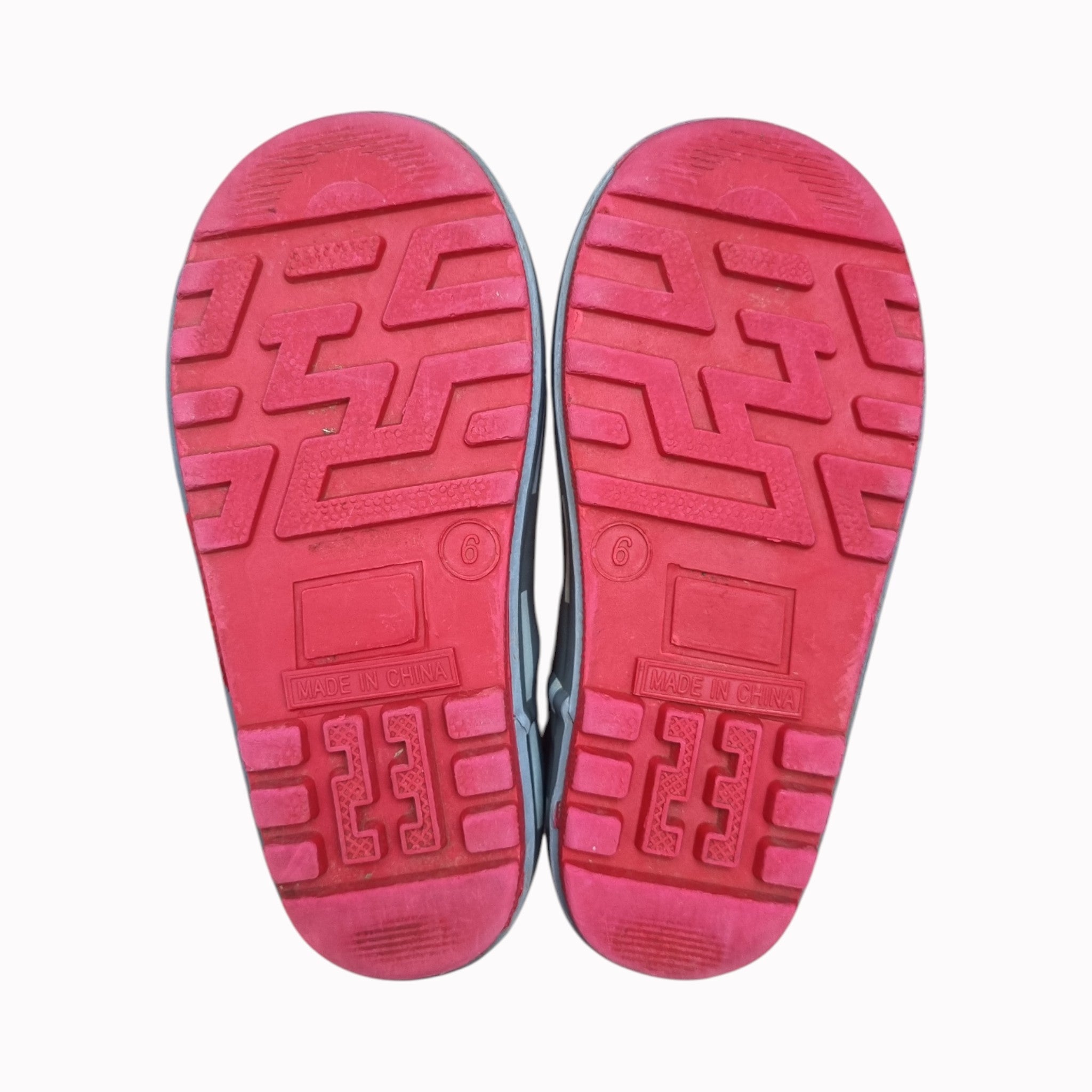 UK6 Mr Price Boots