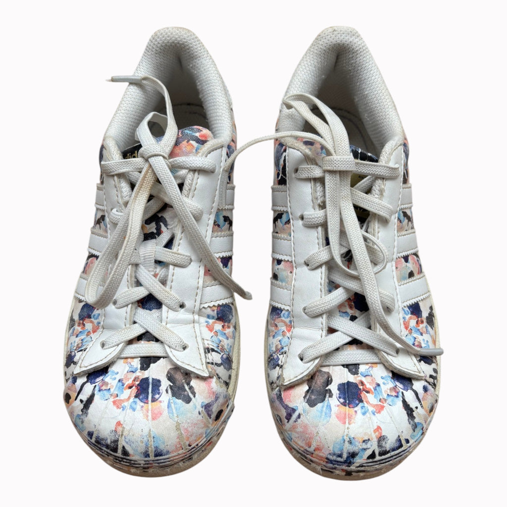 UK1 Adult Adidas Sneakers
