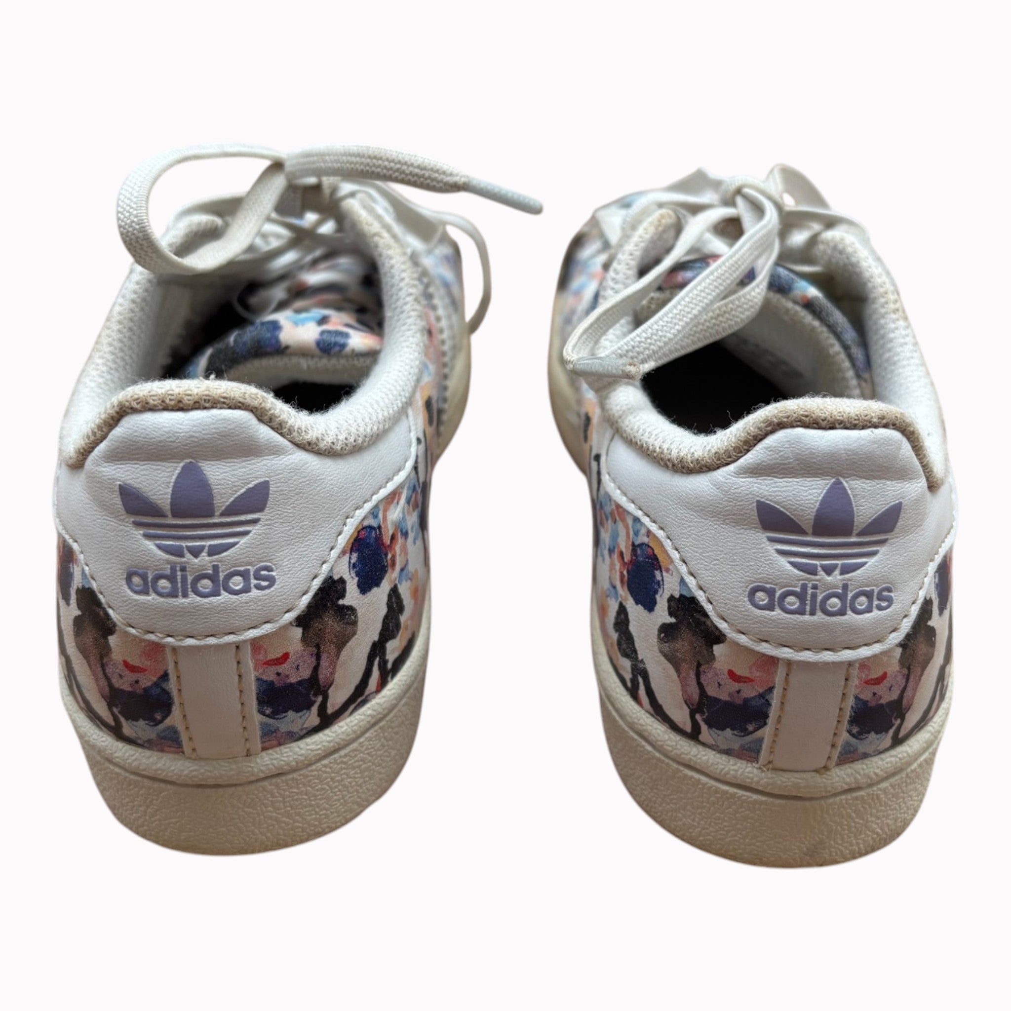 UK1 Adult Adidas Sneakers