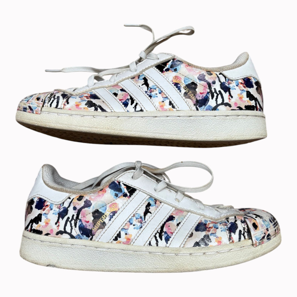 UK1 Adult Adidas Sneakers