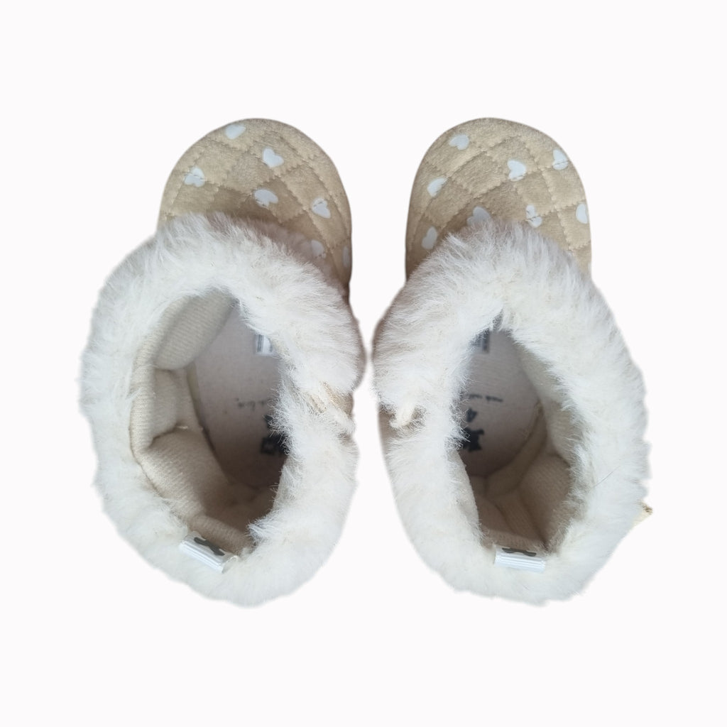 UK4 Woolworths Boots