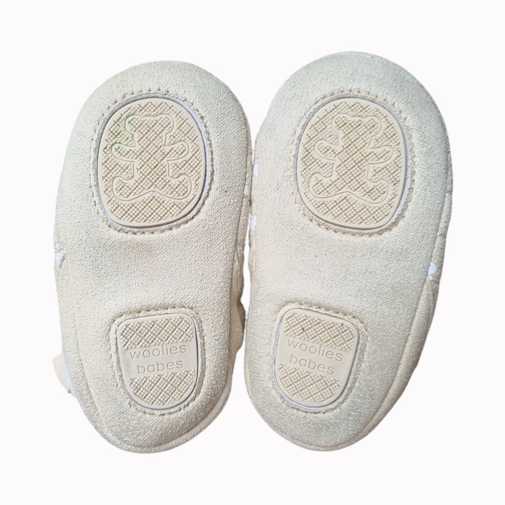 UK4 Woolworths Boots