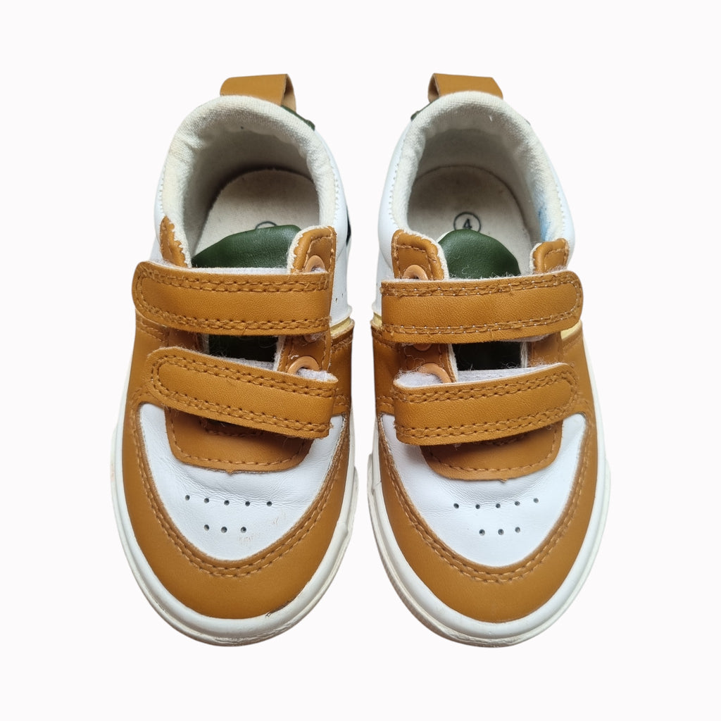 UK4 Keedo Sneakers