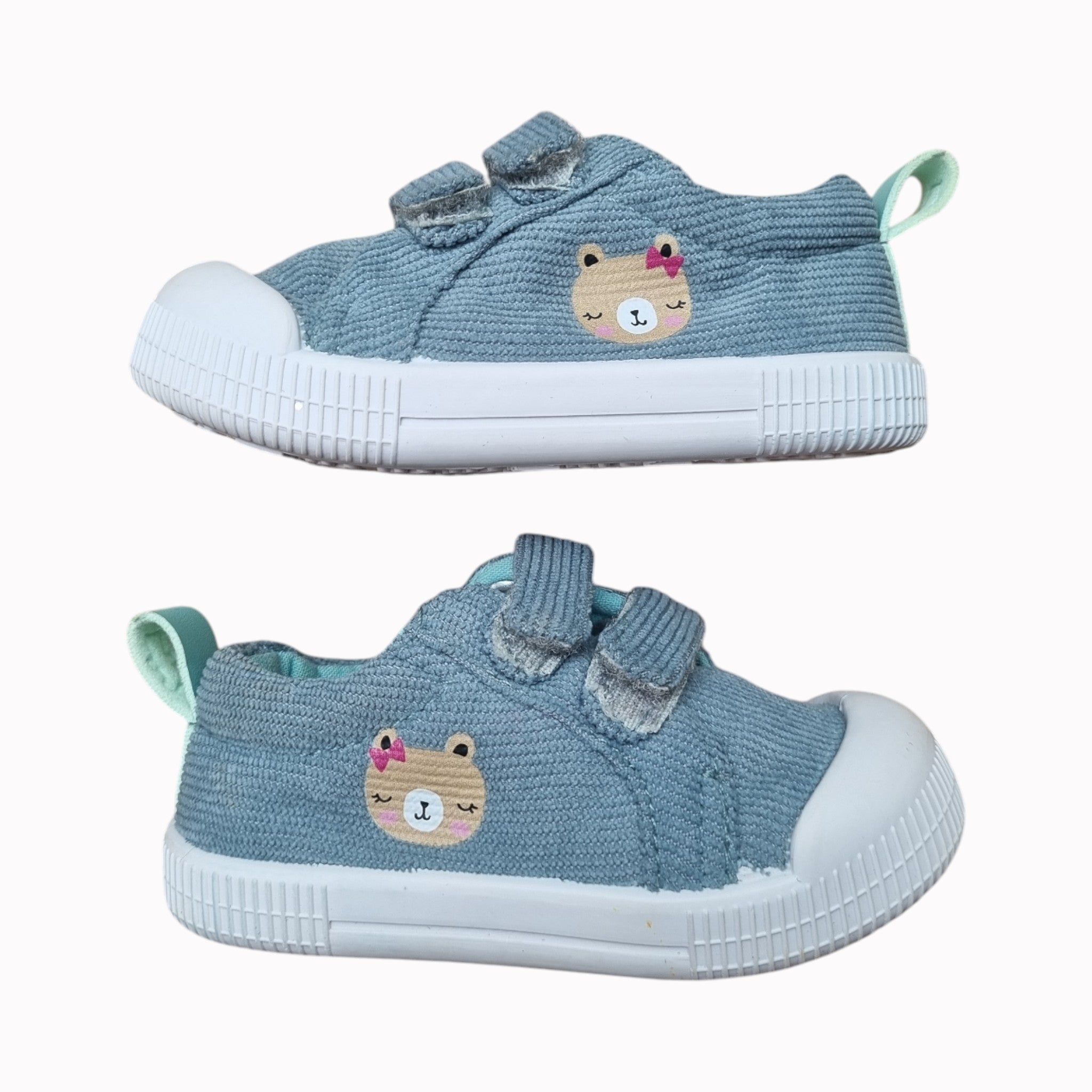 UK3 Woolworths Sneakers