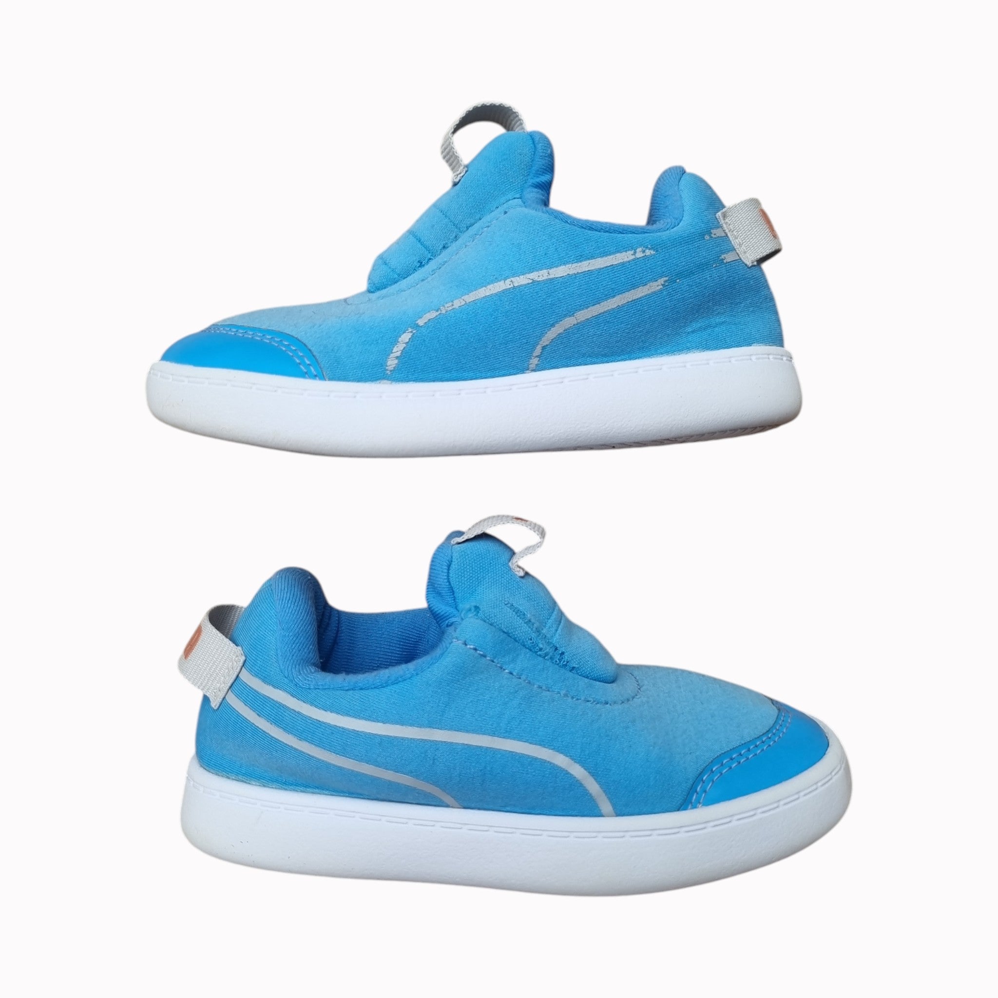 UK6 Puma Sneakers