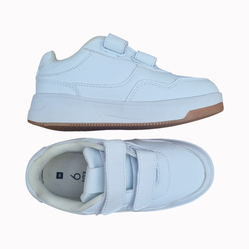 UK9 Woolworths Sneaker