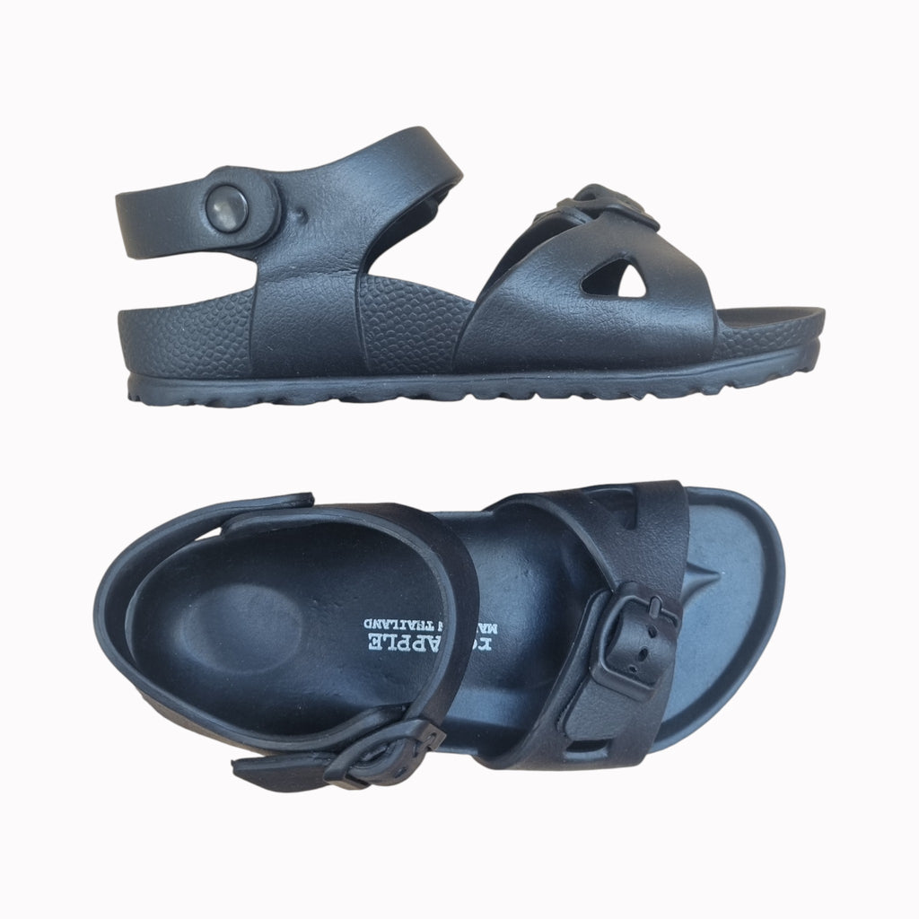 UK9 Red Apple Sandals