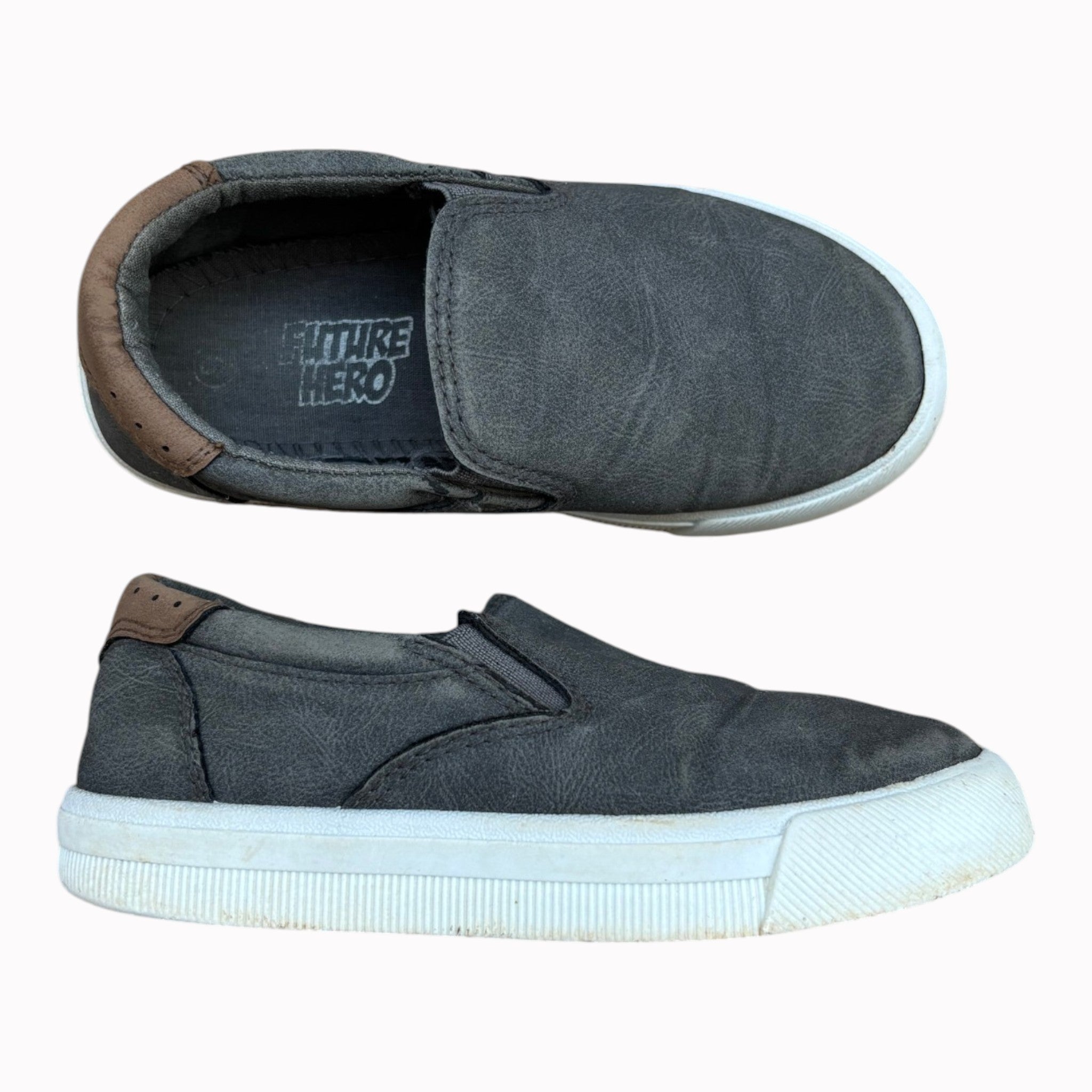 UK9 PEP Sneakers